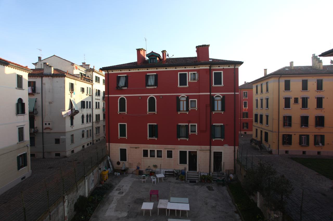 Ca' Santa Marta Apartment Venetië Buitenkant foto